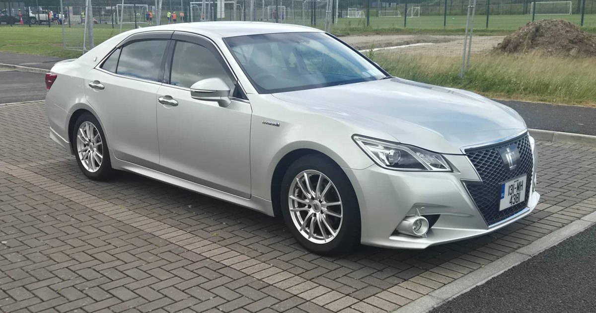 2013 Toyota Crown