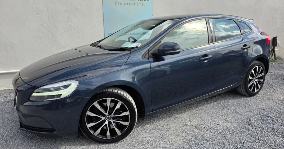 2019 Volvo V40