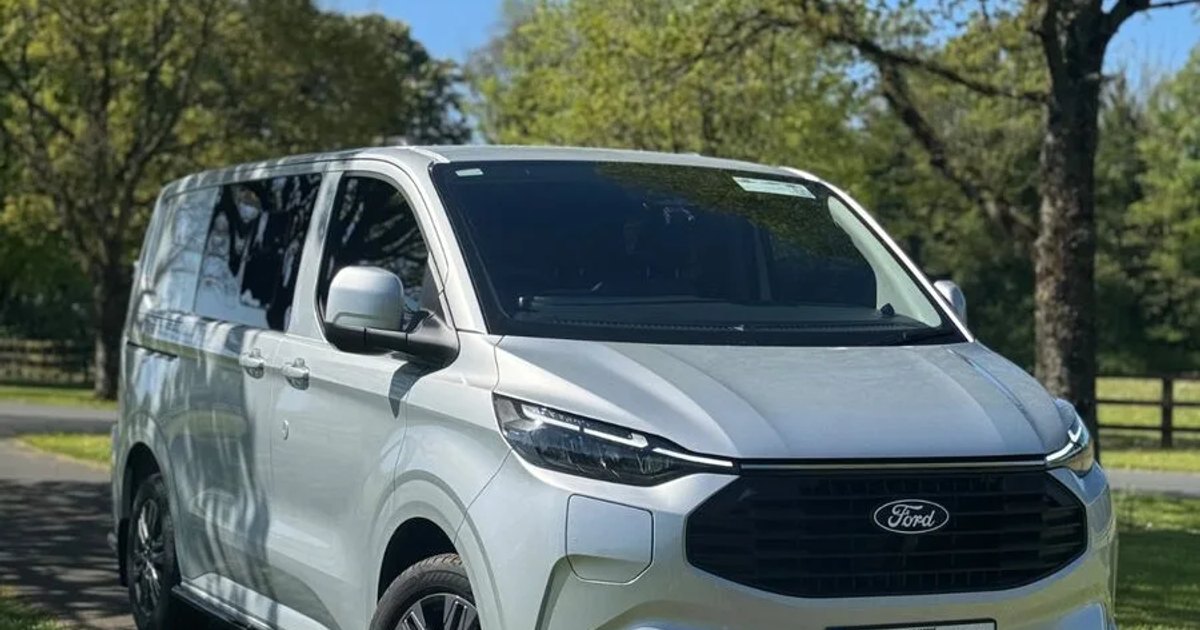 2025 Ford Transit Custom