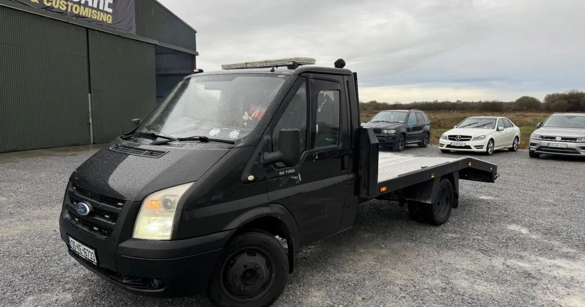 2005 Ford Transit