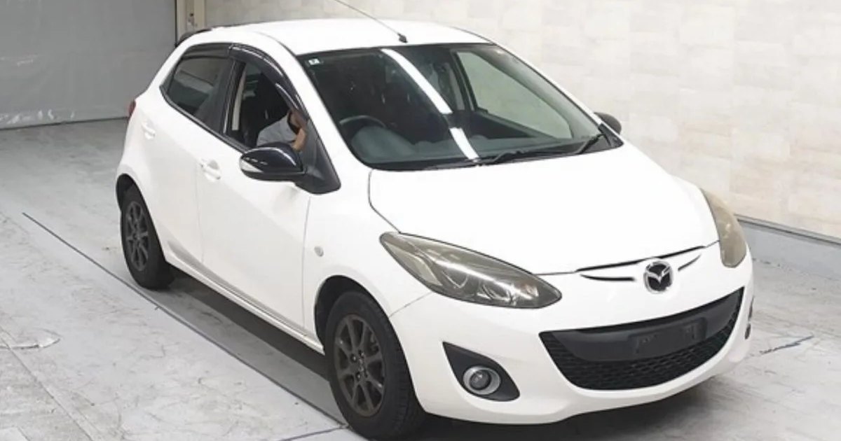 2013 Mazda Demio