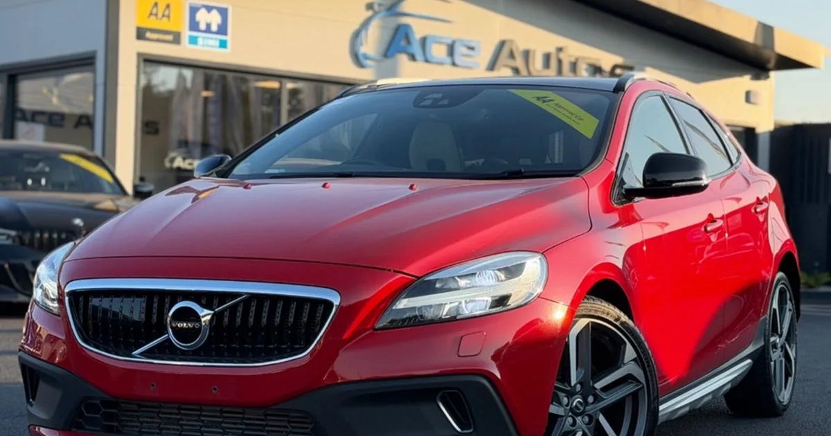 2018 Volvo V40