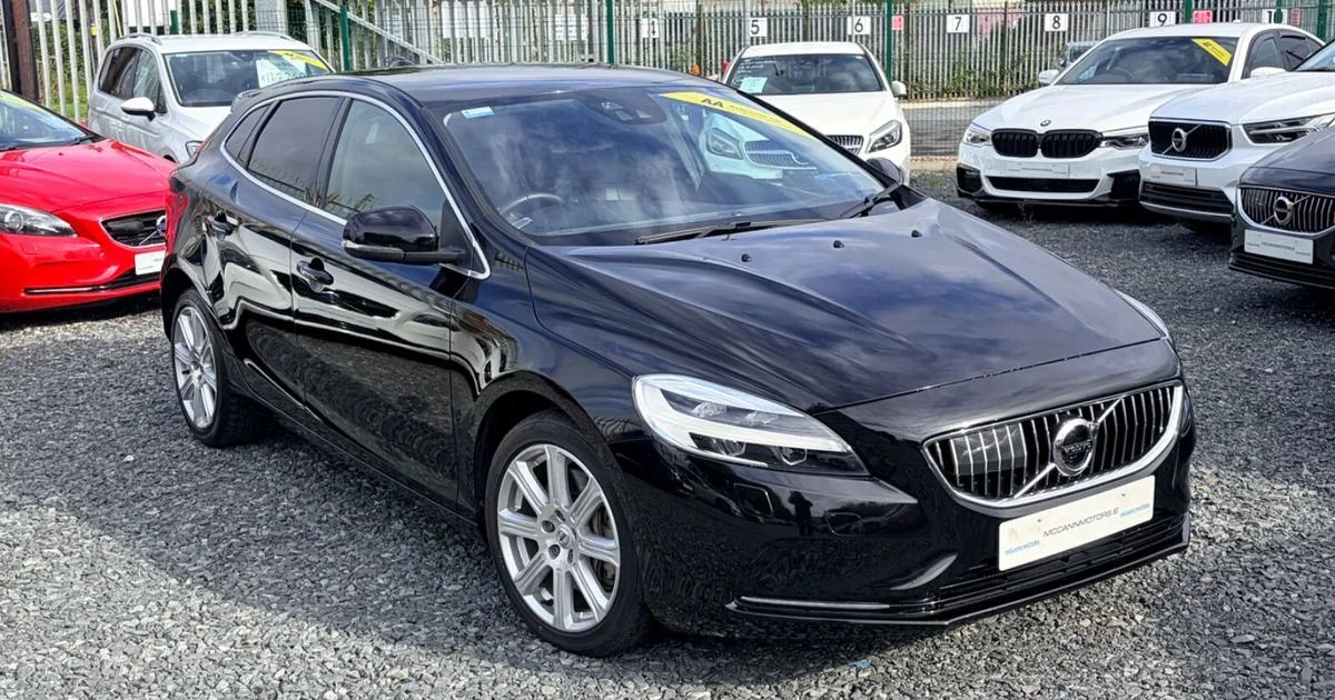 2017 Volvo V40