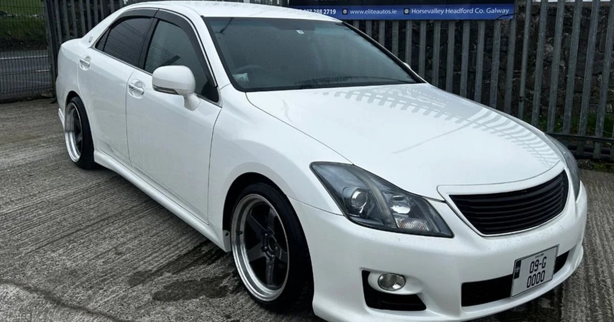 2009 Toyota Crown