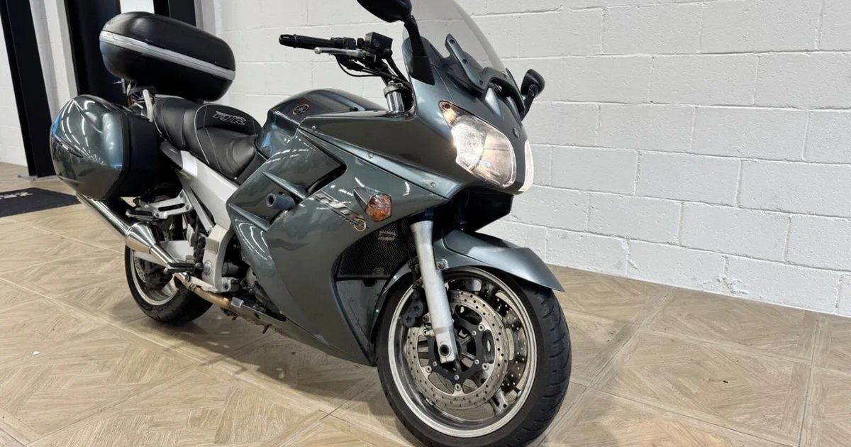 2004 YAMAHA FJ