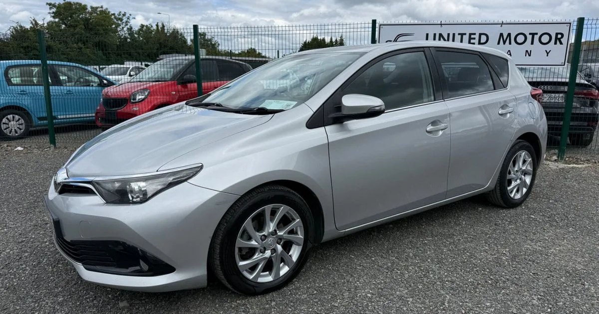 2016 Toyota Auris