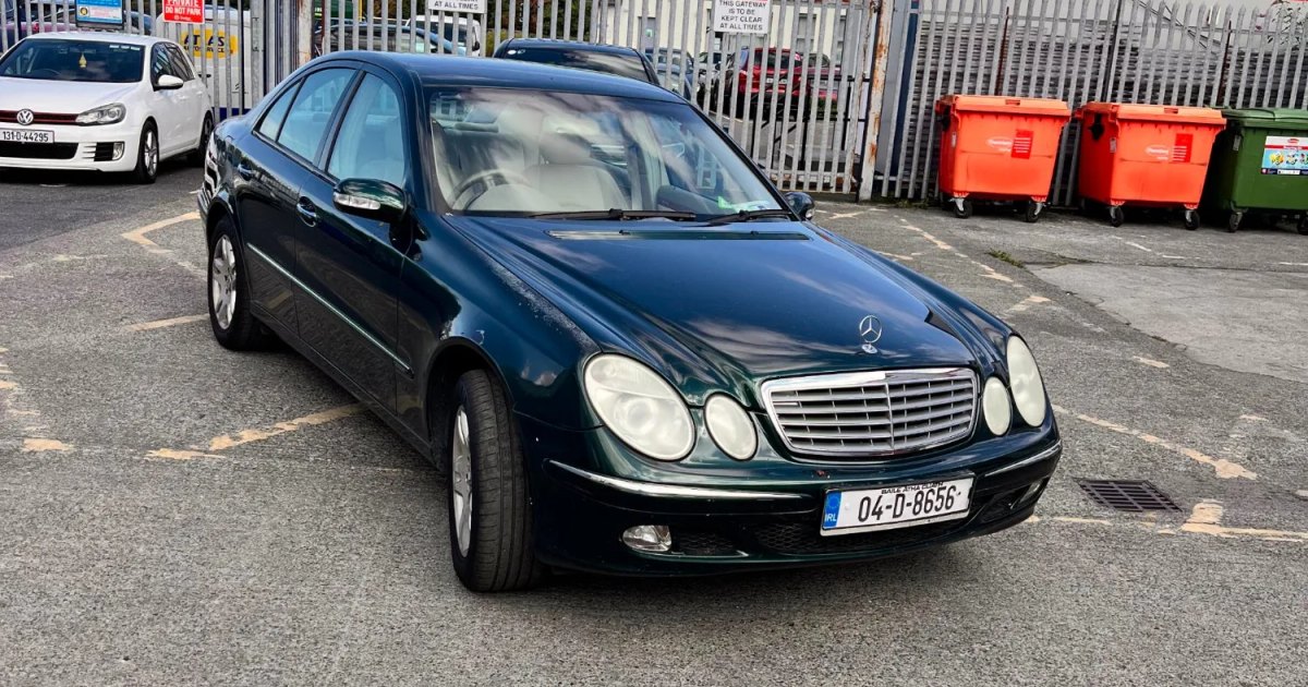 2004 Mercedes-Benz E200