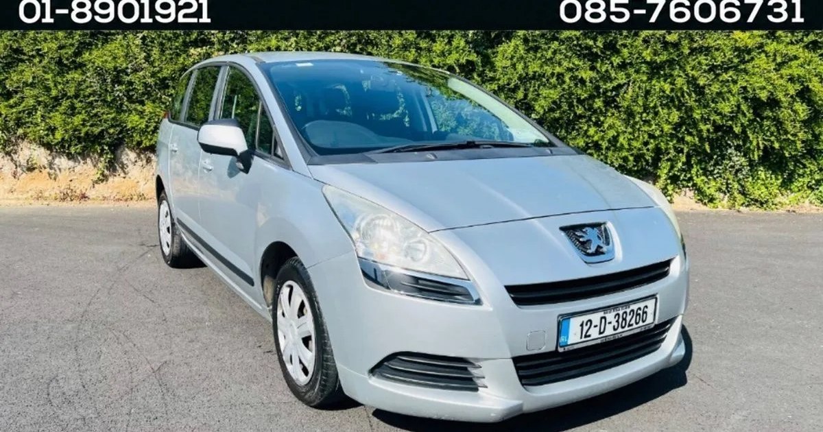 2012 Peugeot 5008
