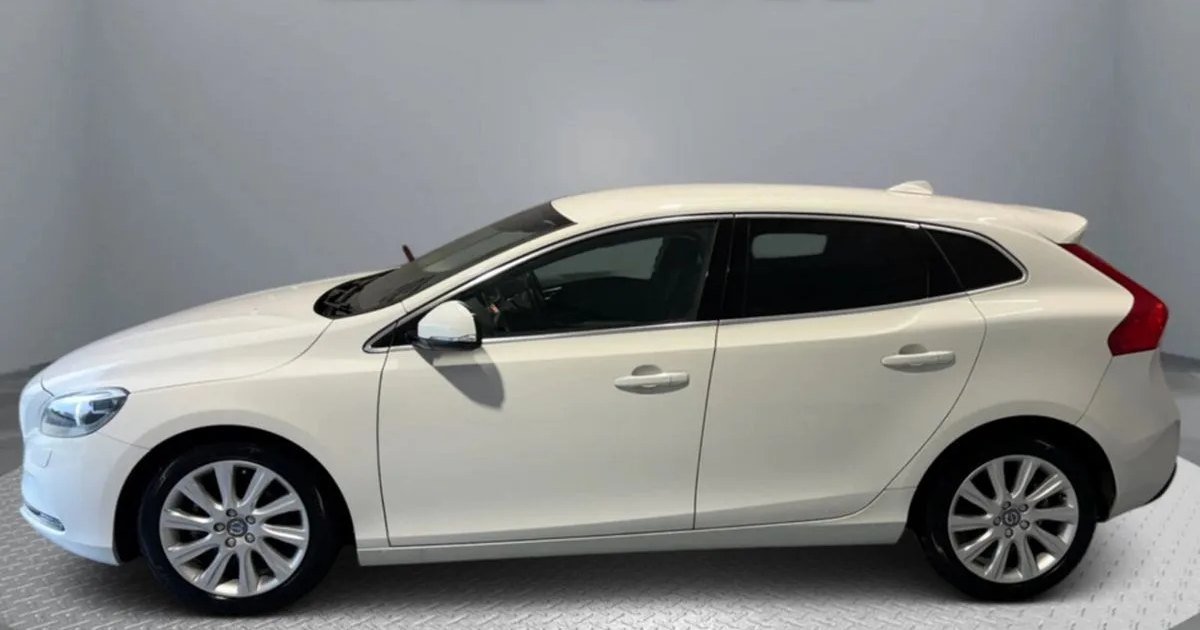 2015 Volvo V40
