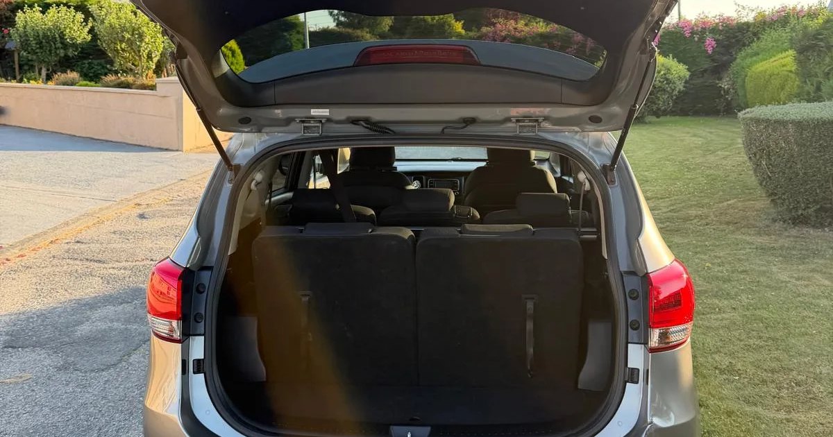 2014 Kia Carens