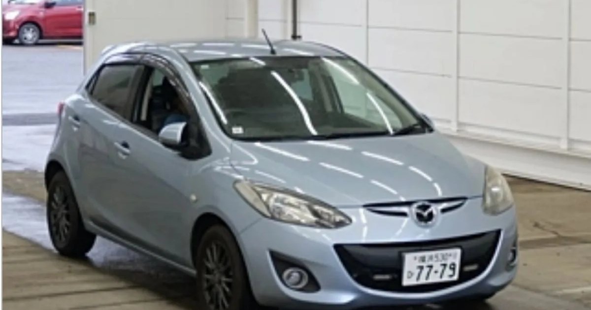 2013 Mazda Demio
