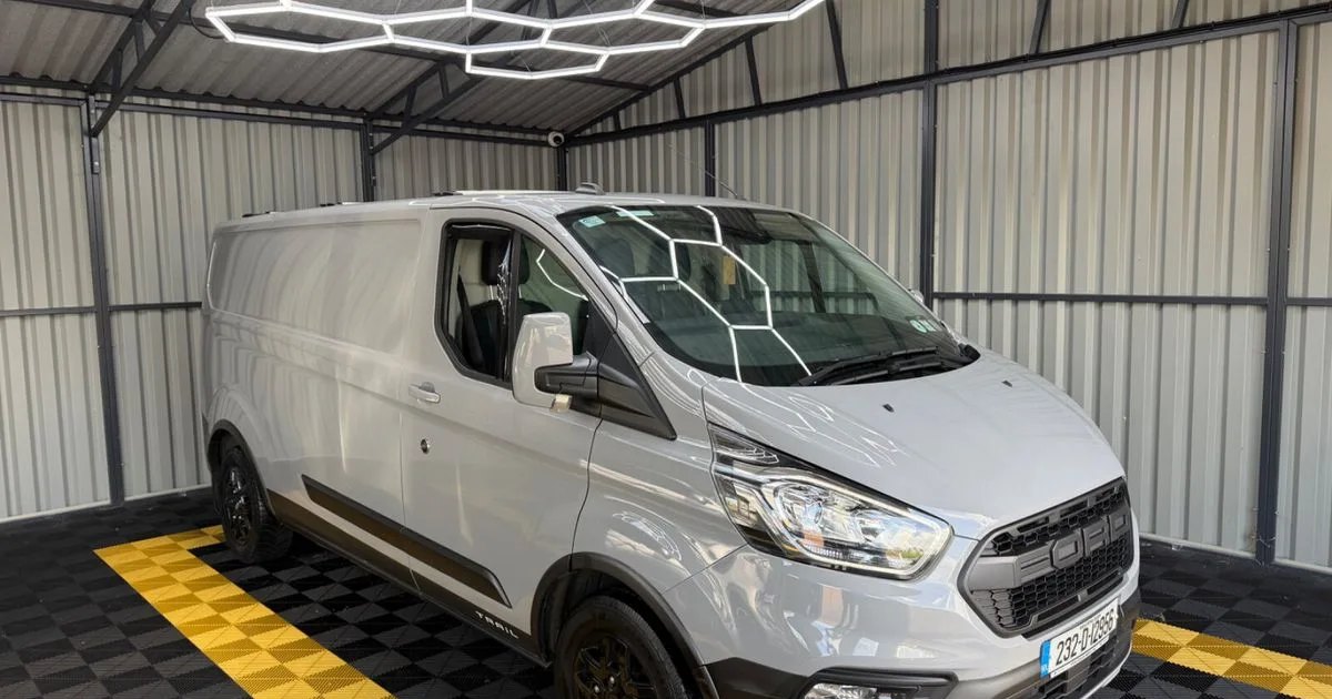 2023 Ford Transit Custom