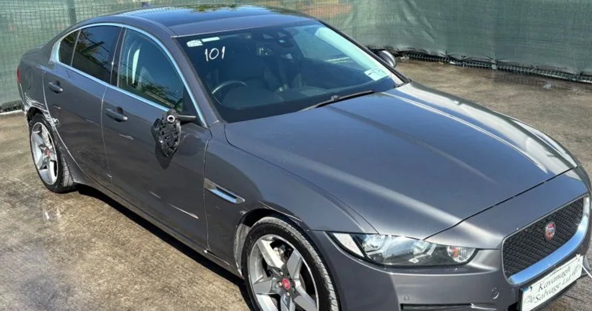 2016 Jaguar Xe