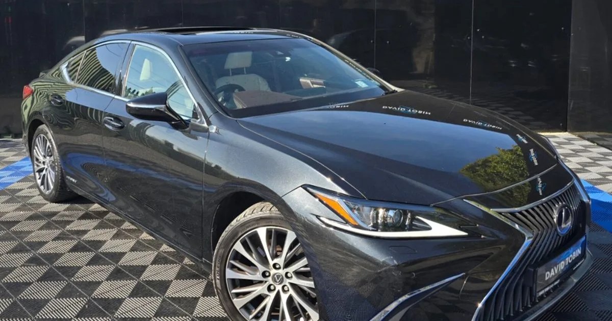 2019 Lexus ES
