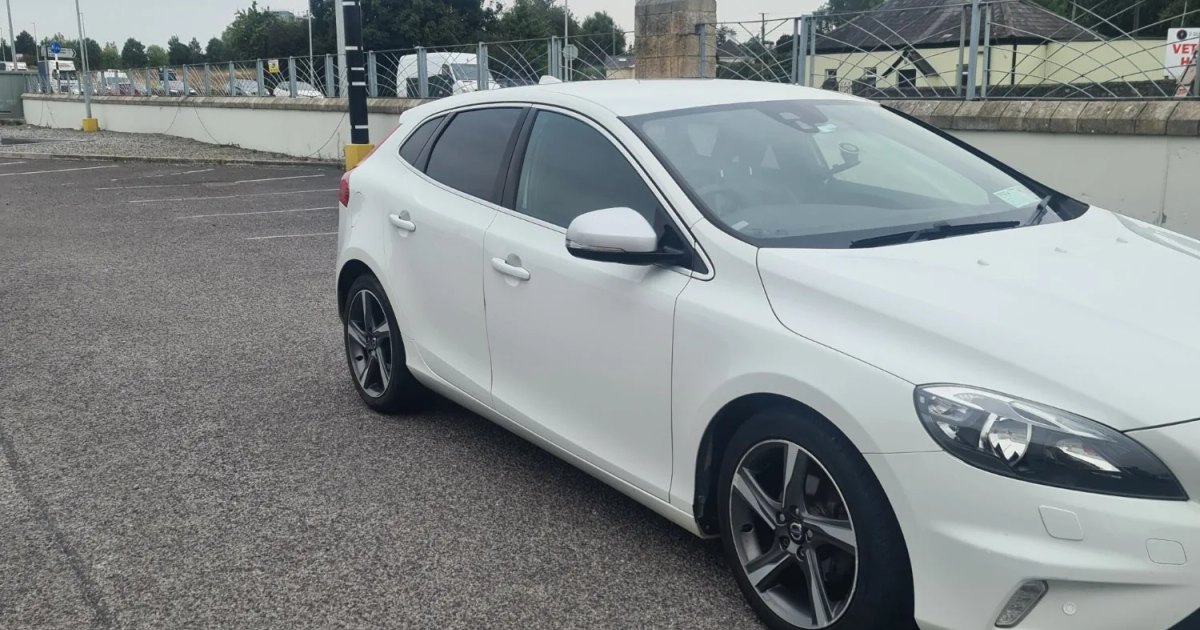 2015 Volvo V40