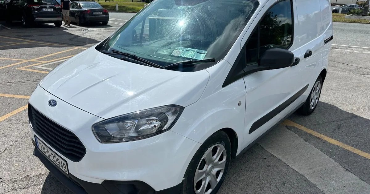 2023 Ford Transit Courier