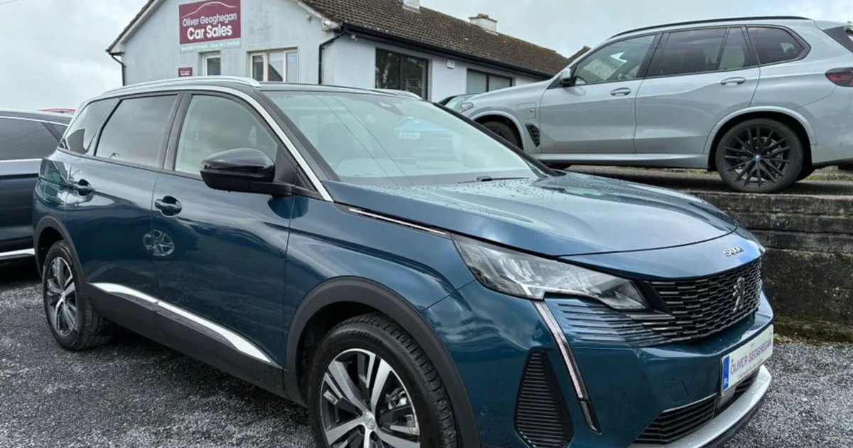 2023 Peugeot 5008