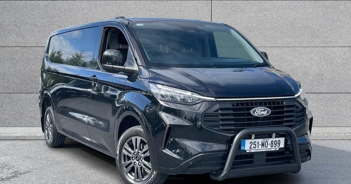 2025 Ford Transit Custom