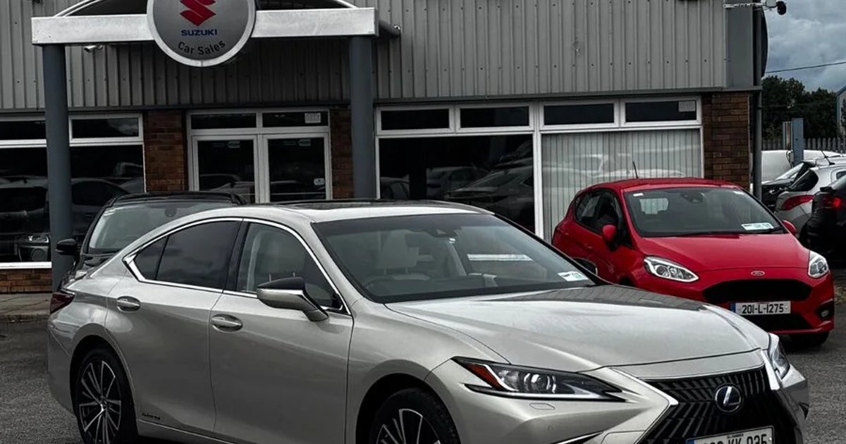2022 Lexus ES