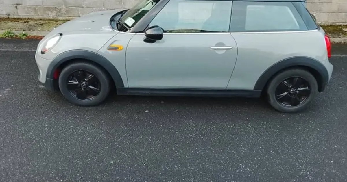 2017 MINI Cooper