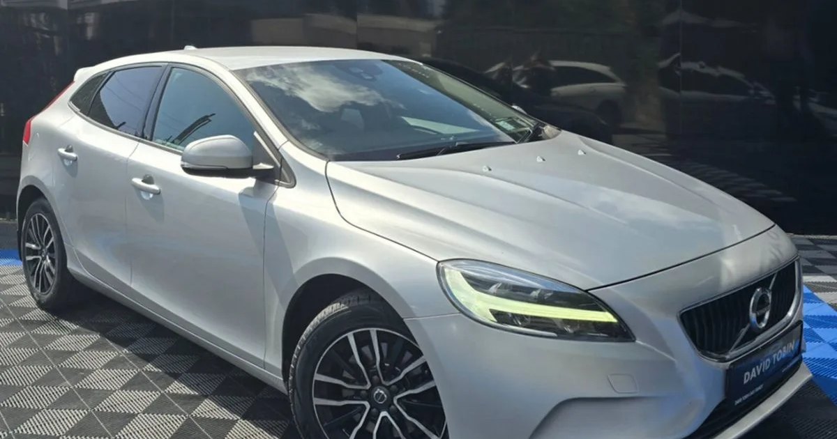 2016 Volvo V40