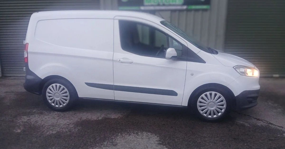 2017 Ford Transit Courier