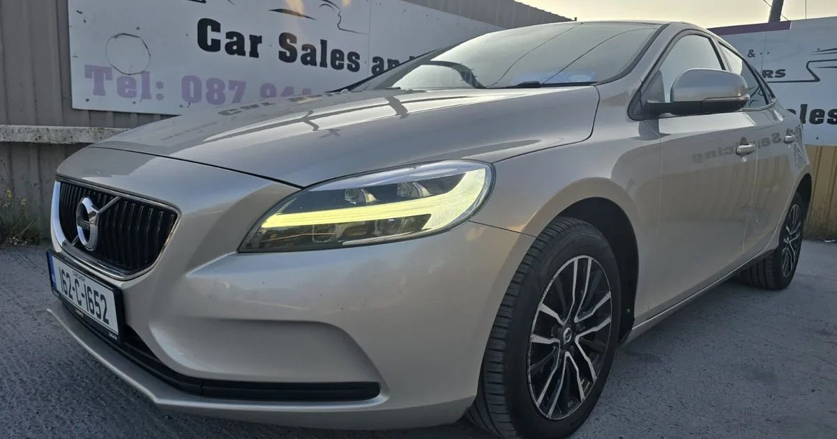 2016 Volvo V40