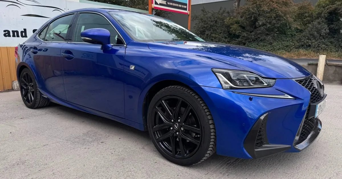 2017 Lexus IS
