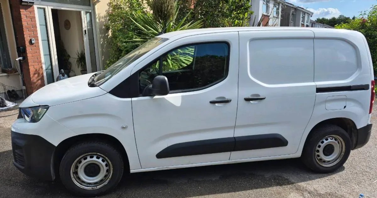 2021 Peugeot Partner