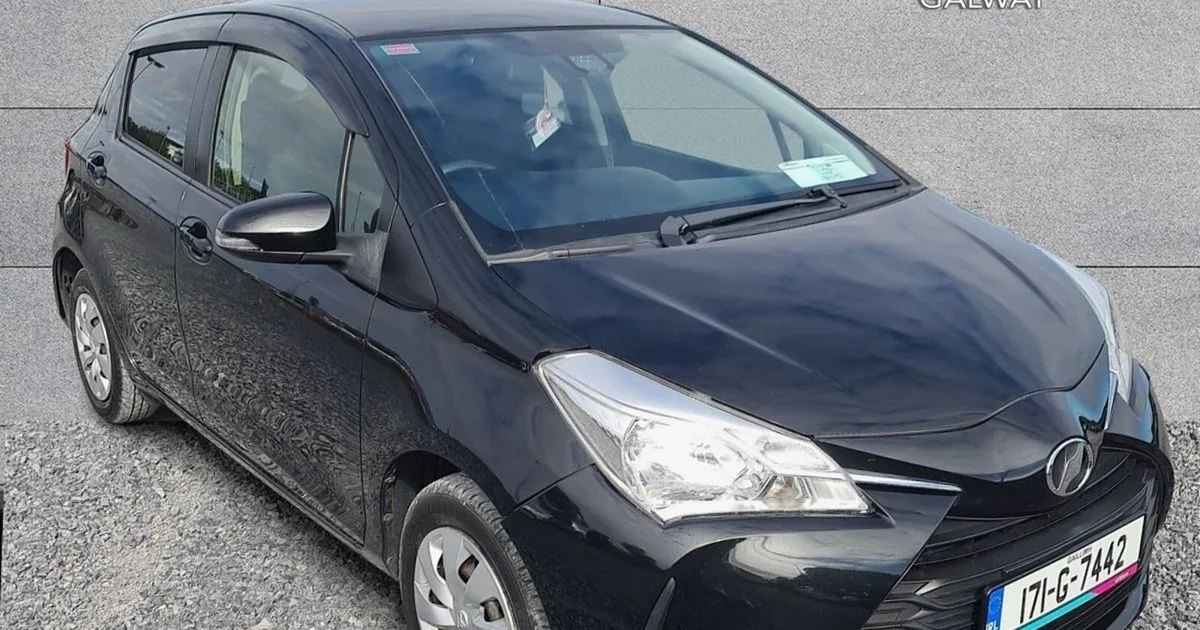 2017 Toyota Vitz