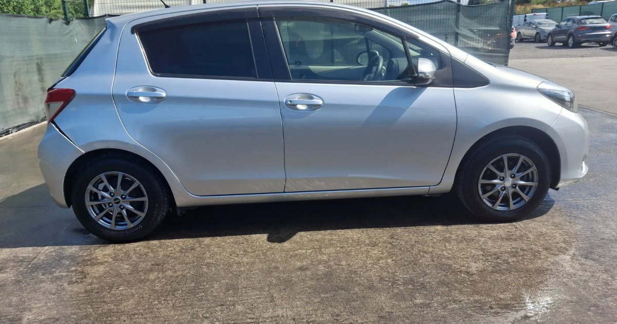 2013 Toyota Vitz