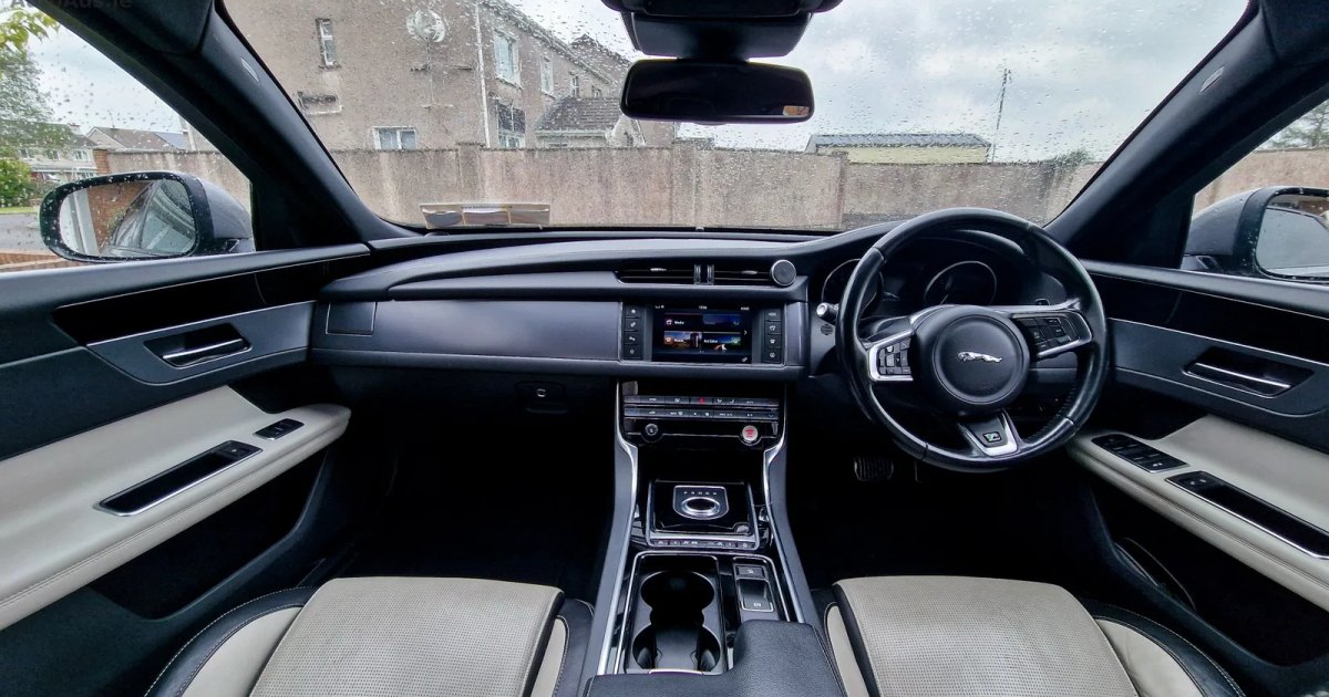 2016 Jaguar XF
