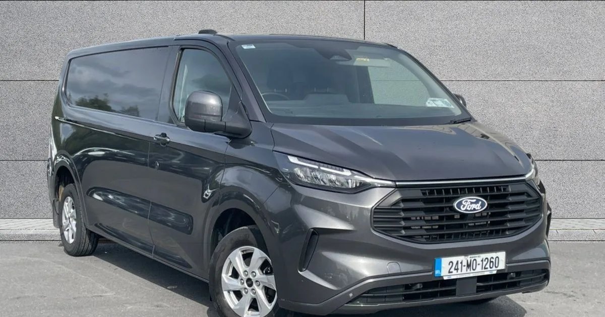 2024 Ford Transit Custom