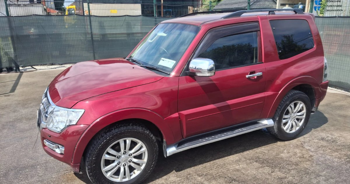 2016 Mitsubishi Shogun
