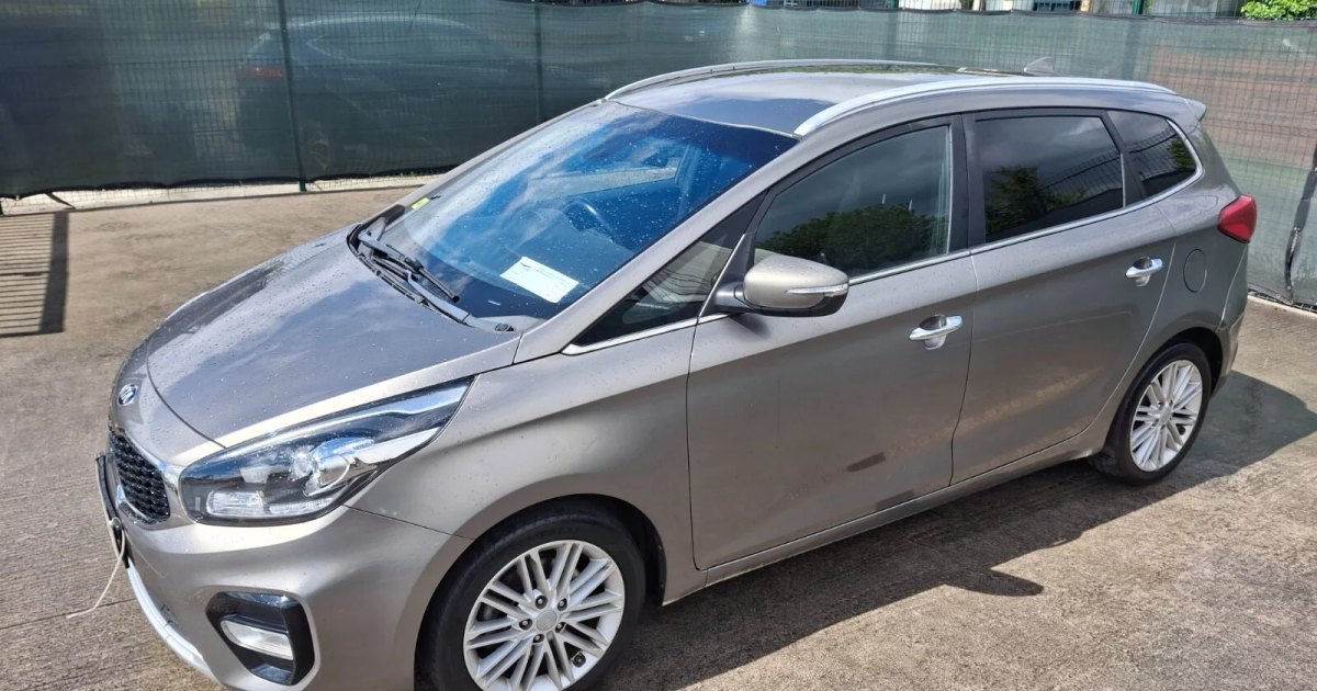2017 Kia Carens
