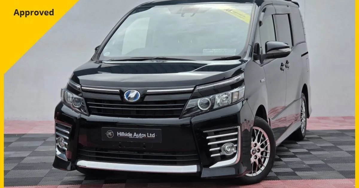 2016 Toyota Voxy