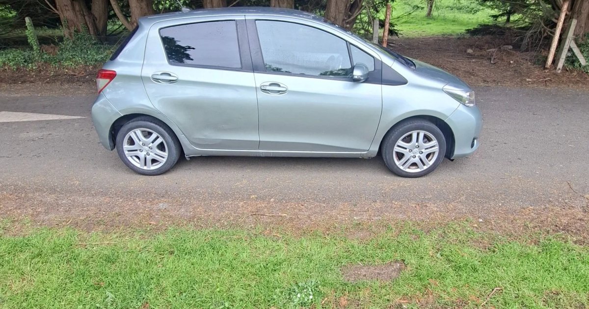 2012 Toyota Vitz