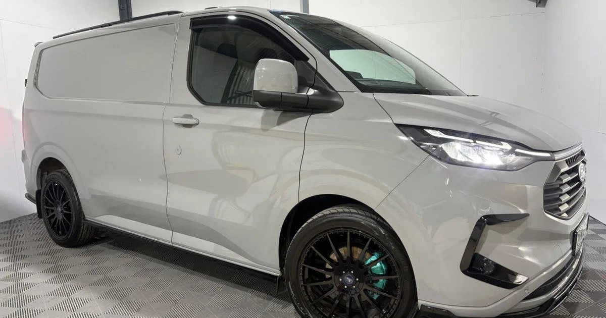 2024 Ford Transit Custom