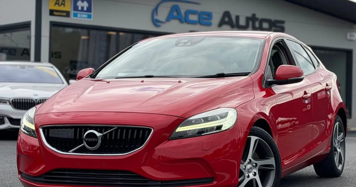 2018 Volvo V40