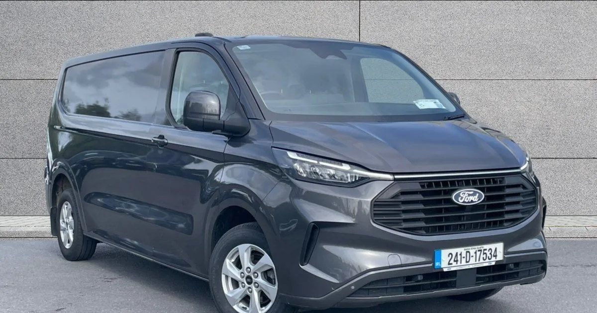 2024 Ford Transit Custom