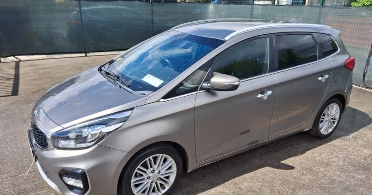 2017 Kia Carens