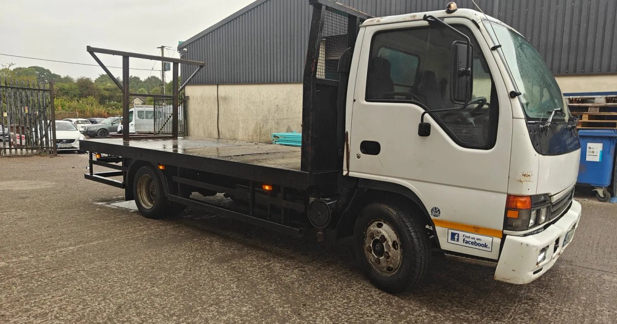 2005 Isuzu NPR