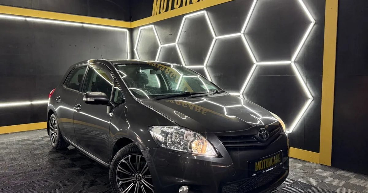 2011 Toyota Auris