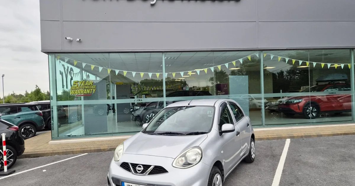 2017 Nissan March