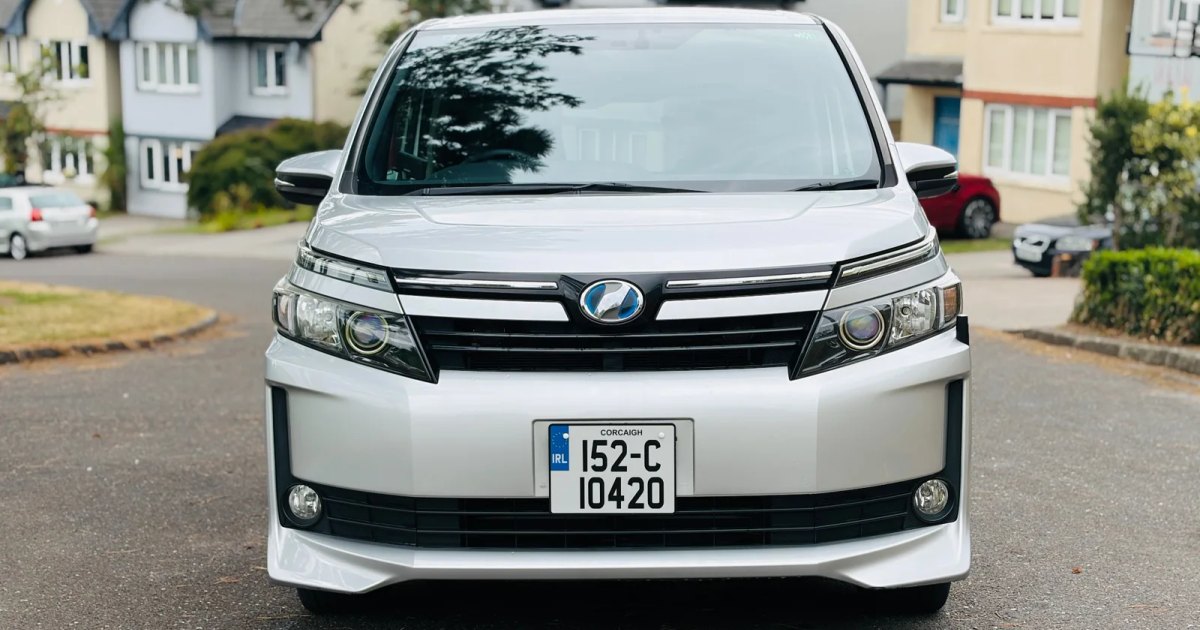 2015 Toyota Voxy