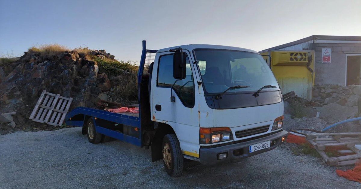 2002 Isuzu NPR
