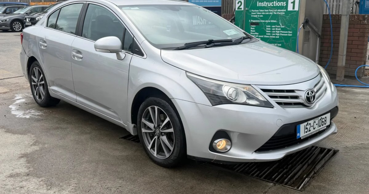 2015 Toyota Avensis 2.0 D4D Luna 4DR