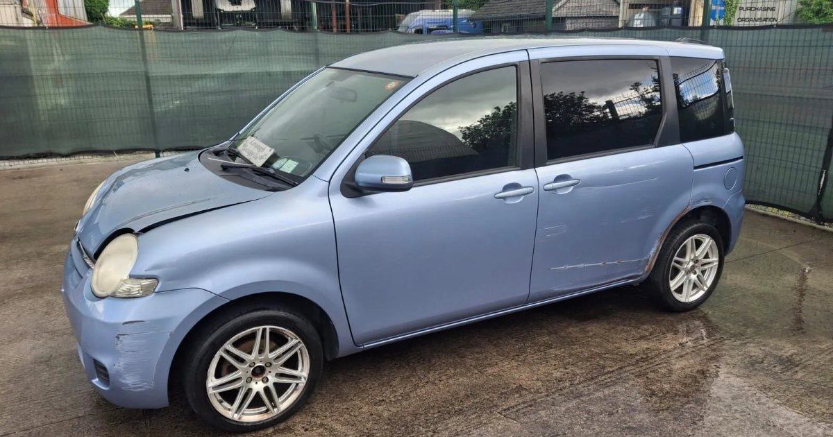 2011 Toyota Sienta