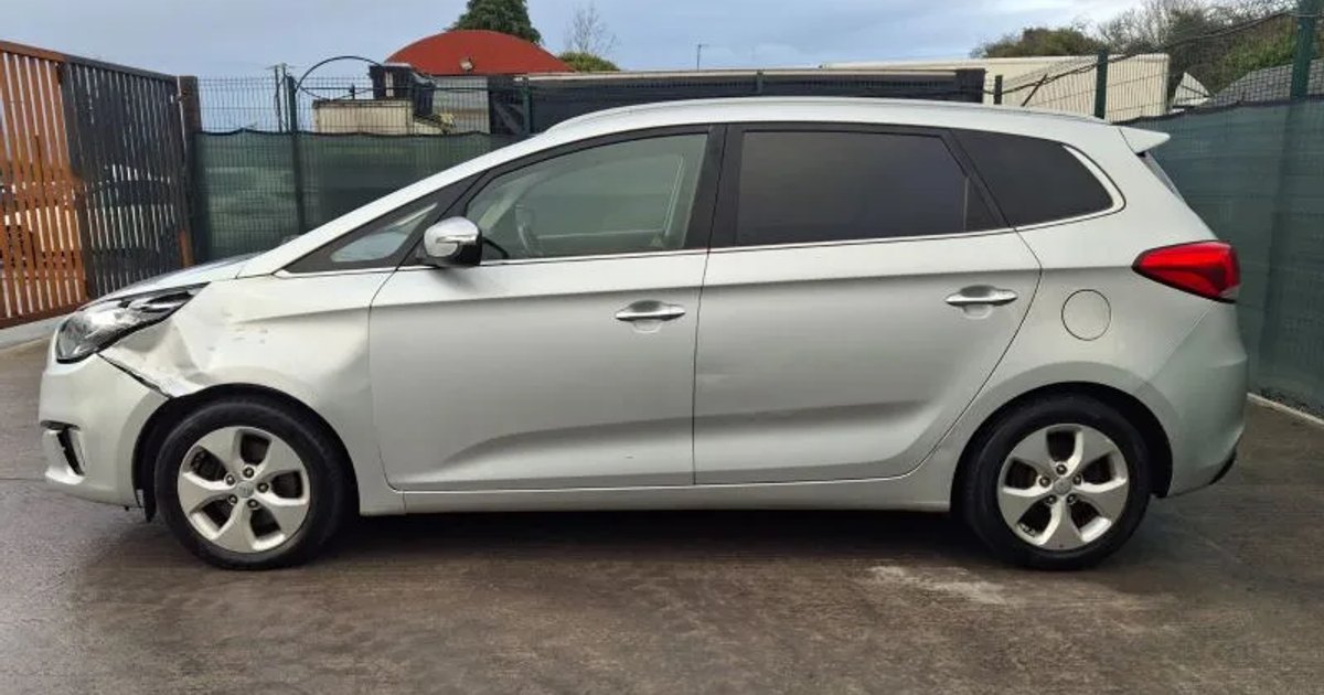 2016 Kia Carens