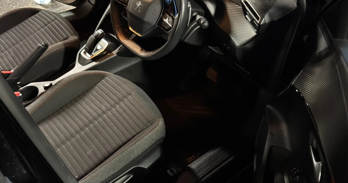 2021 Peugeot 208
